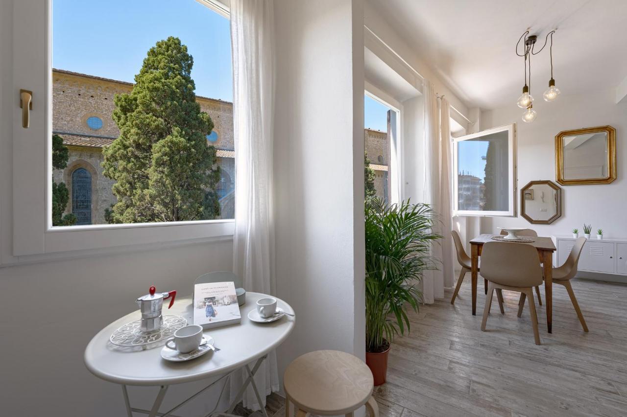 Via Avelli, 4 - Charming - Delightful And Bright 3rd-floor Without Elevator, Overlooking One Of Florence's Beautiful Squares, Exceptionally Located For Exploring The Florencia